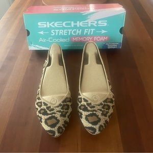 Sketchers Air cooled Memory foam animal print flat
